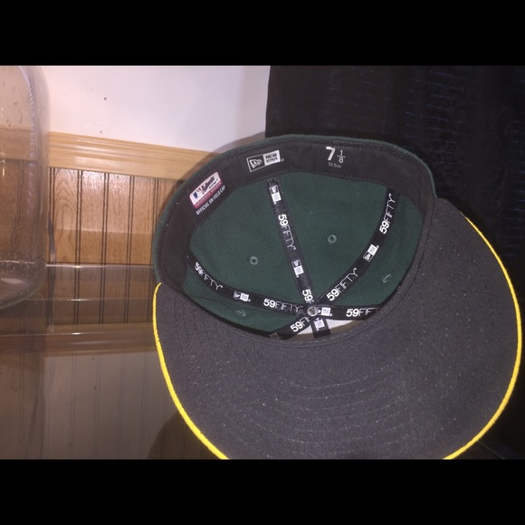 New Era Oakland A’s official on field fitted cap - Picture 2 of 3